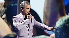 Americký show. P�i losování základních skupin fotbalového MS vystoupil i zp�vák...