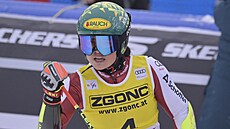 Julia Scheibová v cíli obího slalomu v Mont Treblant