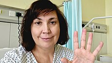 Mluví Perova a spisovatelka Lenka Chalupová zdraví z nemocnice, kde...