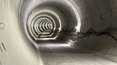 Podzemní poetika zaujala desítky fotograf�. Tento snímek pat�í mezi...