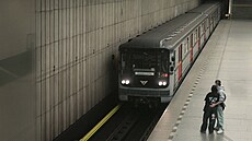 Podzemní poetika zaujala desítky fotograf�. Tento snímek pat�í mezi...