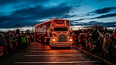 Váno�ní kamion Coca-Cola vyrazí v prosinci na cestu nap�í� �eskem a zastaví...
