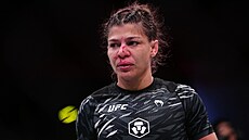 Jacqueline Cavalcantiová b�hem t�íkolového zápasu s Mayrou Bueno Silvou na...