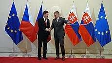 Jednání p�edsedy PSP �R Tomia Okamury s p�edsedou vlády SR Robertem Ficem. (2....