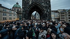 Pan �ákovec spolu se svým kolegou (st�ídají sm�ny) pravideln� v adventu chodí...