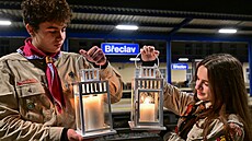 Skauti pivezli do eska z Rakouska betlémské svtlo (6. prosince 2025)