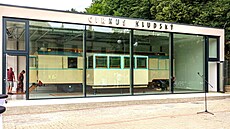 Opravená maringotku �editele sv�toznámého cirkusu je vystavená v Jirkov�.