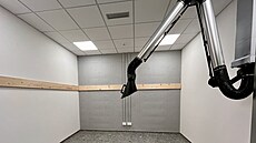 Speciální vysava� na prach z mazacích vosk� v servisní bu�ce.