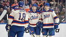 Connor McDavid se raduje z gólu proti Seattlu.