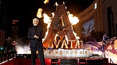 James Cameron na sv�tové premié�e filmu Avatar: Ohe� a popel