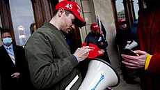 Krajn� pravicový aktivista Nick Fuentes ( 11. listopadu 2020)