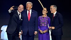 Selfie Gianniho Infantina, prezidenta USA Donalda Trumpa, mexické prezidentky...