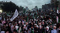 Sy�ané si p�ipomínají první výro�í pádu diktátora Ba�ára Asada. Snímek pochází...