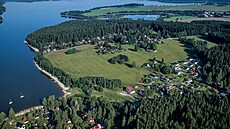 Lojzovy Paseky je lokalita na levém b�ehu Lipna kousek od Frymburku. Jsou tam...