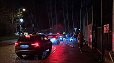 Na �elezni�ním koridoru v pra�ských B�chovicích vlak srazil a usmrtil �lov�ka....