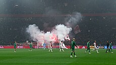 Za�átek �oh�ostroje� fanou�k� Ajaxu.