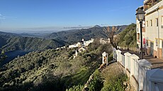 Genalguacil, jihopanlská oblast Serranía de Ronda je v zimních msících syt...