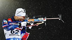 Francouz Emilien Jacquelin b�hem sprintu v Östersundu