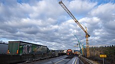 Demolice první poloviny mostu �mejkalka na 24. kilometru dálnice D1. (8....