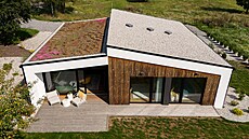 I devostavby jdou s dobou, proto nechybí zelená stecha.