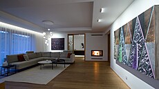 V�t�inu osv�tlení je mo�né stmívat. Je nap�íklad od výrobc� Bomma, Preciosa,...