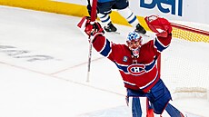 Jakub Dobe� slaví, vychytal výhru Montreal Canadiens nad Winnipeg Jets.