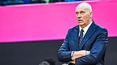 Litevský trenér Rimantas Kurtinaitis na lavi�ce Sabahu