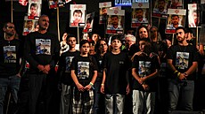 Lidé v Izraeli demonstrují za vrácení t�l rukojmích zadr�ovaných v Gaze jejich...