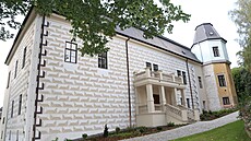 V�t�ina budov je minimáln� zvenku zrekonstruovaná.