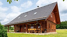 Zám�rem byla co nejtradi�n�j�í podoba roubenky.