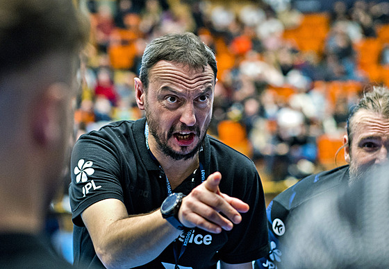 Lovosice, 13. 12. 2025, extraliga házenká��, Lovci Lovosice - Talent Plze�. Ján...