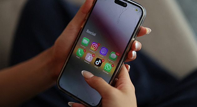 Svět obchází strašidlo internetu jenom s občankou. Konec anonymity