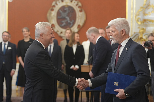 Česko dál pohlídá slovenský vzdušný prostor. Nový ministr Zůna volal i s Kyjevem