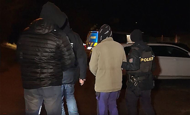 Uzavřený typ, studoval na průmyslovce. Jaký je muž obviněný z únosu chlapce?