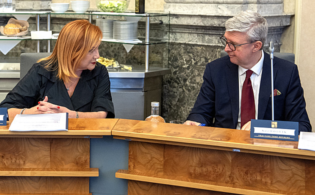 KLAUS: Vláda a rozpočet. Tragický omyl falešných tří procent