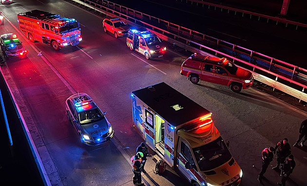 Řidiči v Praze při bouračkách méně volají policii. Když nedobrzdí, vystačí si s pojišťovnou