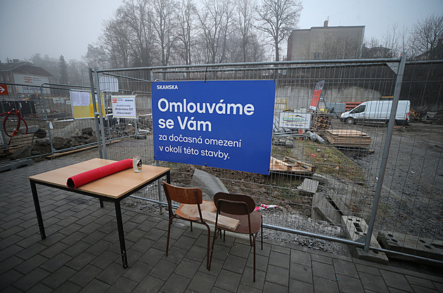 Správa železnic provizorně otevřela nádraží, i když stavbu dokončí až v květnu