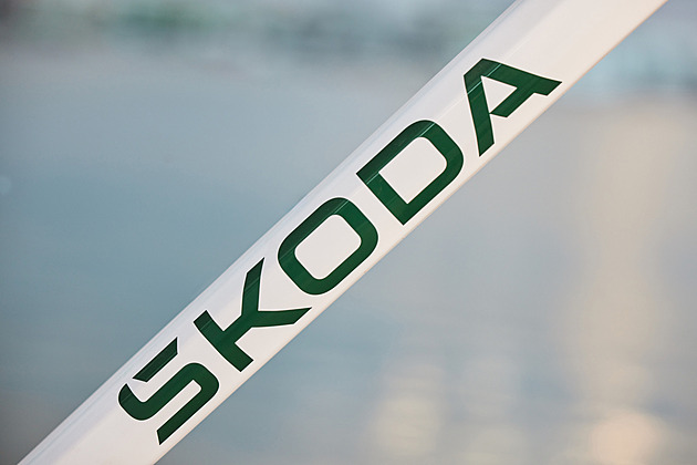 Nejlevnější nová škodovka v testu. Stojí 60 tisíc a nezdržíte se tankováním