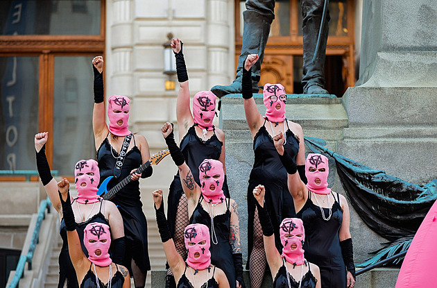 Donášela jsem FSB na své přátele, přiznala bývalá členka Pussy Riot