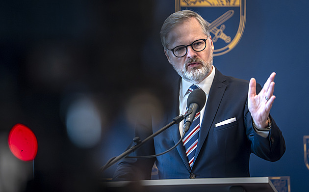 Zkouška aliance, Putin se raduje. Čeští politici kritizují Trumpa za slova o NATO