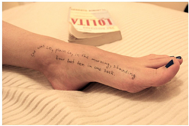 Epstein vyžadoval školní průkazy, aby měl jistotu, že dívky jsou nezletilé, říká oběť