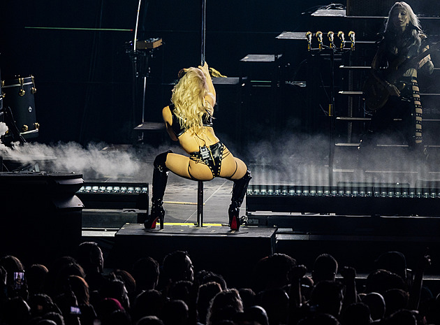 RECENZE: Rammstein z druhé ruky. Sólový Till Lindemann se zapouzdřil sám v sobě