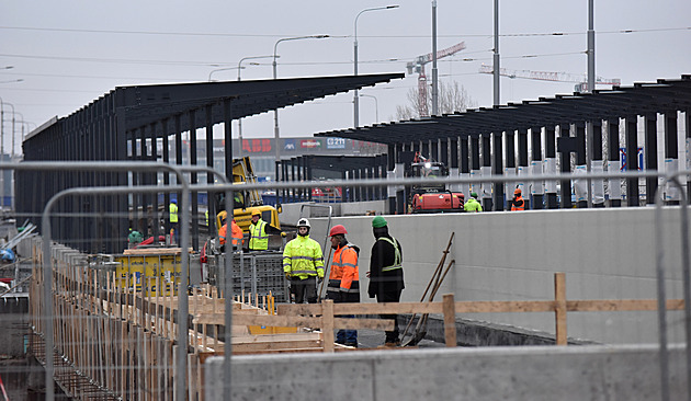 Další potíž. Trasa přes Frýdlantské mosty do centra Ostravy je na týden uzavřená