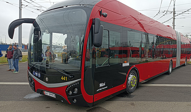 �eskobud�jovick� dopravn� podnik si po��dil 21 nov�ch trolejbus�. (17. prosince 2025)