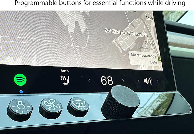 Vánoce na čtyřech kolech. Inspirujte se dárky pro petrolheady