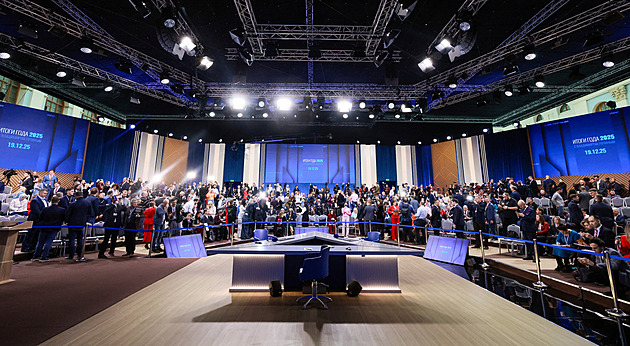 Ukrajina není připravena jednat, tvrdí Putin. Promlouvá na každoroční tiskovce