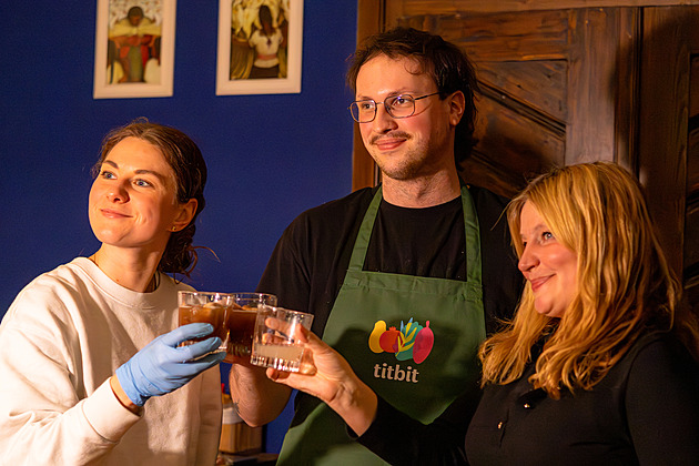 Vánoce v barvách exotiky: ovoce, co oživí klasiku