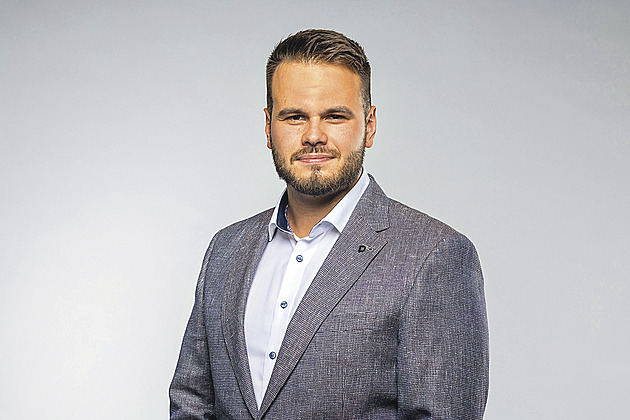 Stromky a dárky u muslimů, koledy v Asii. Zpravodajové ČT popisují Vánoce ve světě