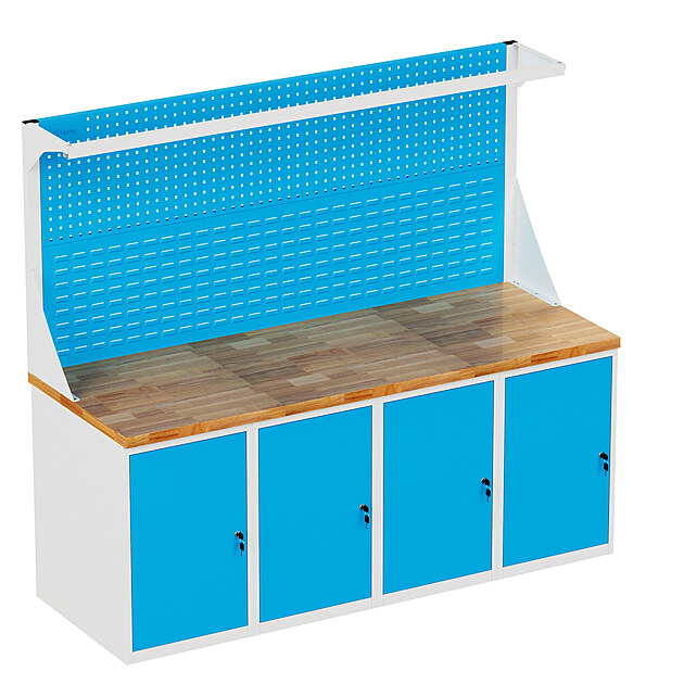 D�lensk� n�bytek � od pracovn�ch stol� po d�lensk� n��a�ov� voz�ky p�es ESD...