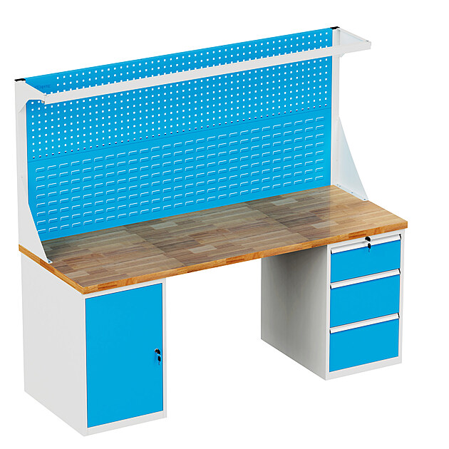 D�lensk� n�bytek � od pracovn�ch stol� po d�lensk� n��a�ov� voz�ky p�es ESD...